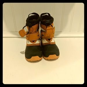 Size 4 winter boots